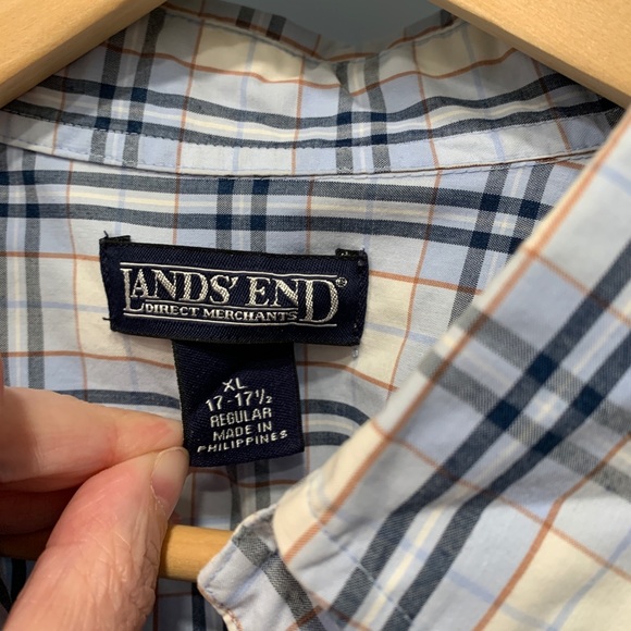 Men’s Lands End Button Down - Picture 2 of 3